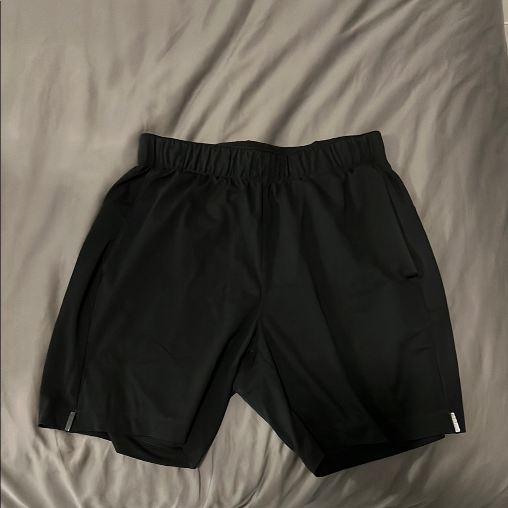 Black Men's Shorts - UNIQLO Size small